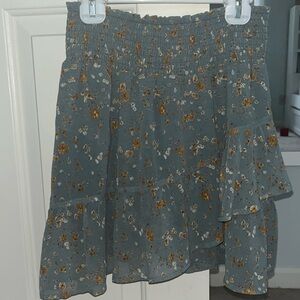 Altar’d State Skirt

Perfect to pair with this sweater weather!!🩷🩷